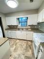 163 Holland Park Circle - Photo 16