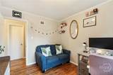 325 Manor Drive - Photo 15