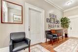 25 York - Photo 4