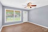 1621 Cloverdale Drive - Photo 3