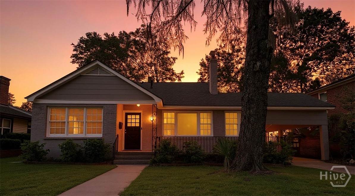 8 52nd Street - Photo 1