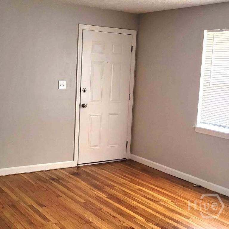 4 53rd Street - Photo 1