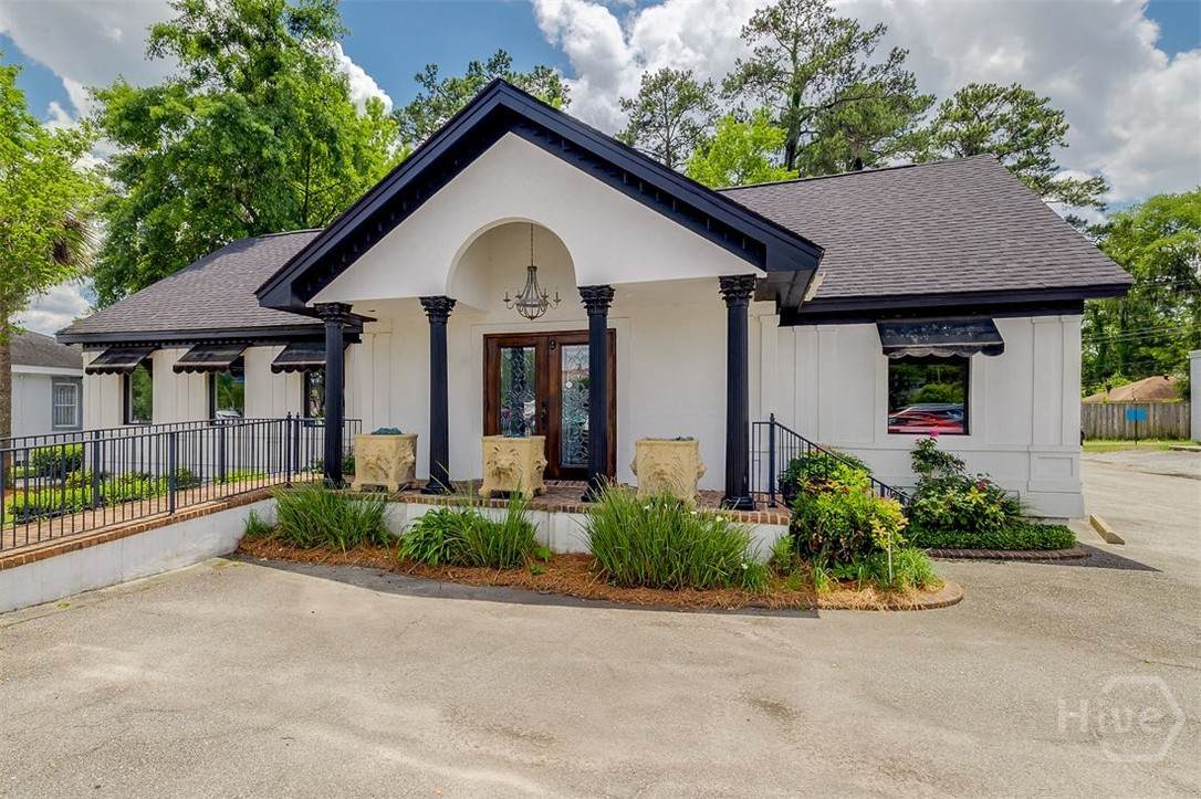 9 Derenne Avenue - Photo 1