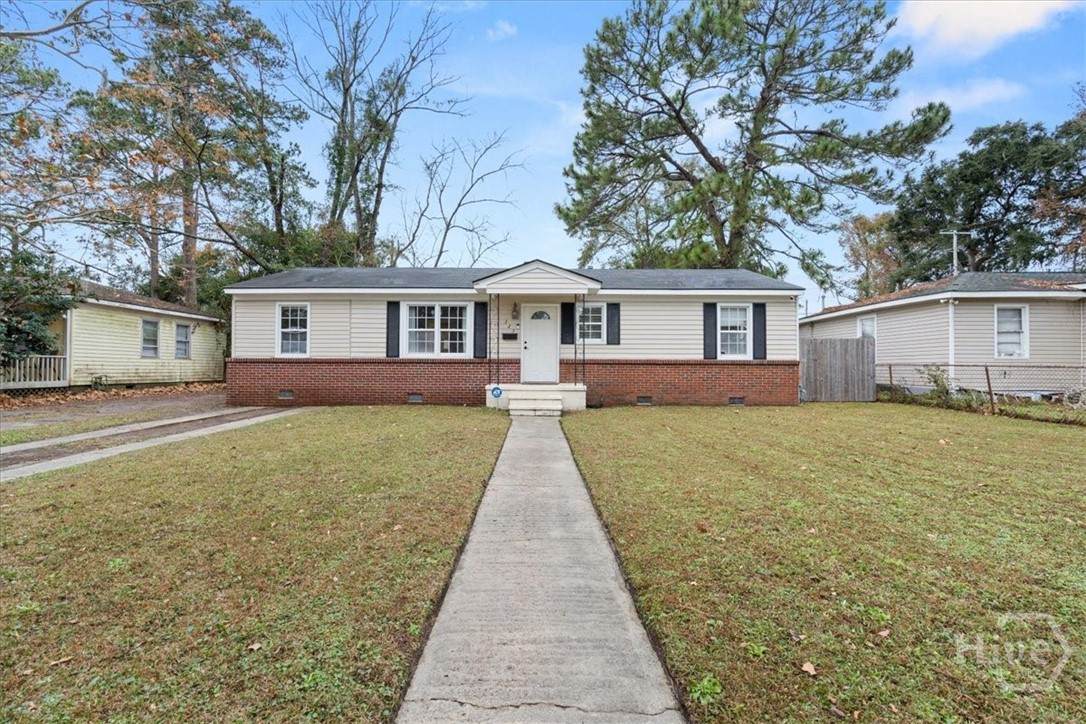 325 Manor Drive - Photo 1