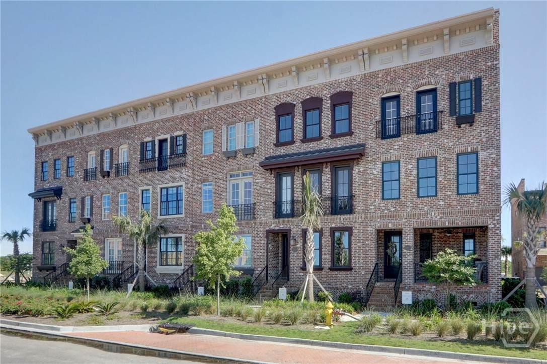 421 Port Street - Photo 1