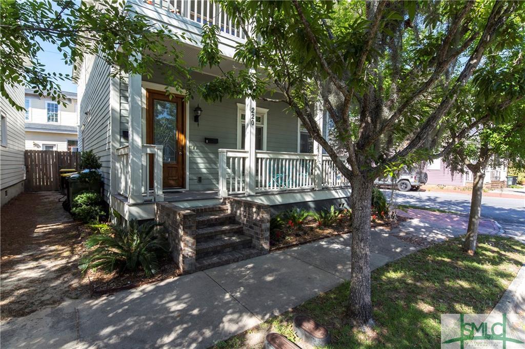 220 33rd Street - Photo 1