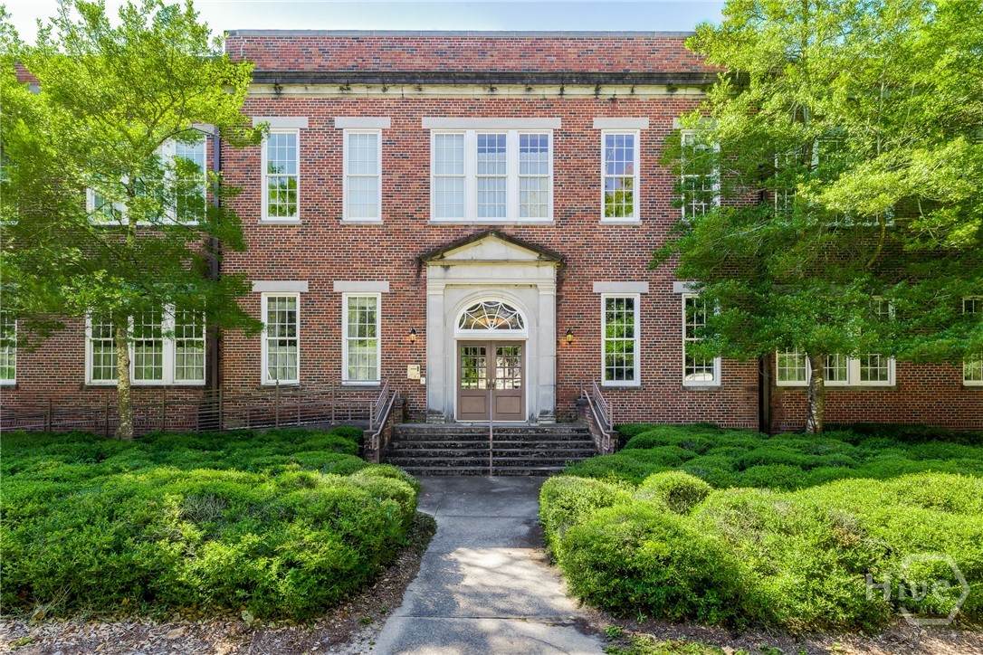 1835 Skidaway Road - Photo 1