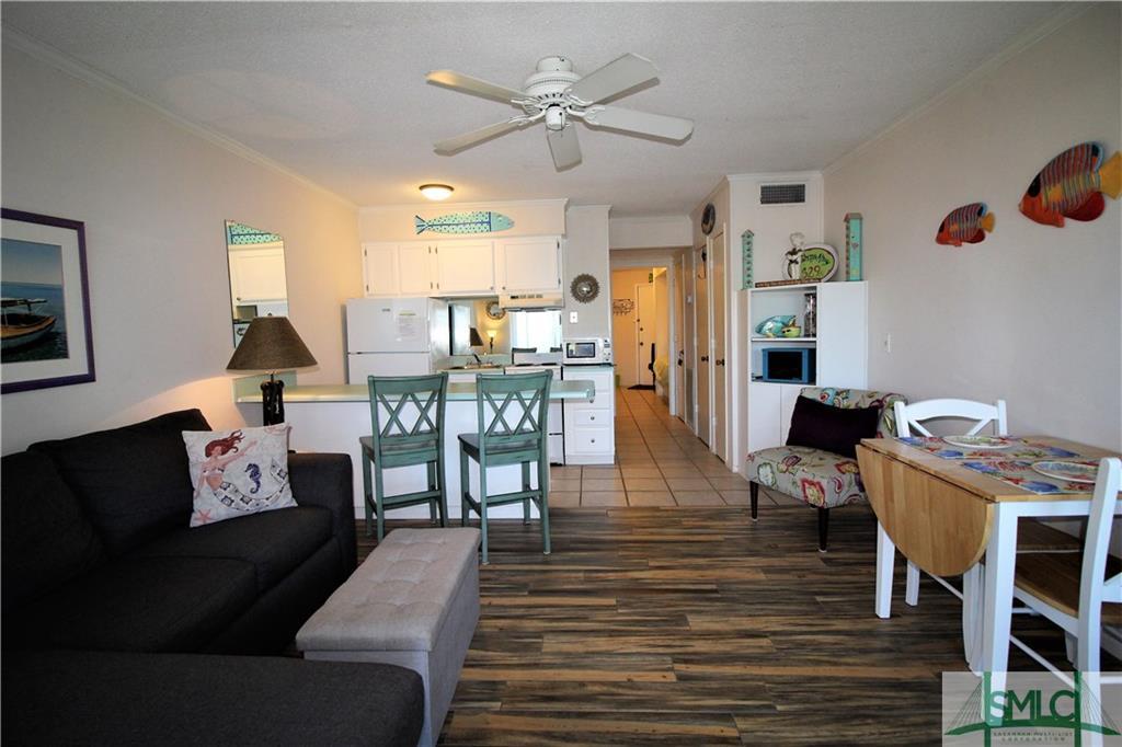 1217 Bay Street - Photo 1