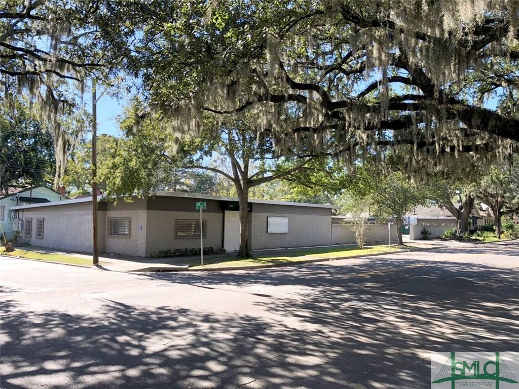 925 37th Street - Photo 1