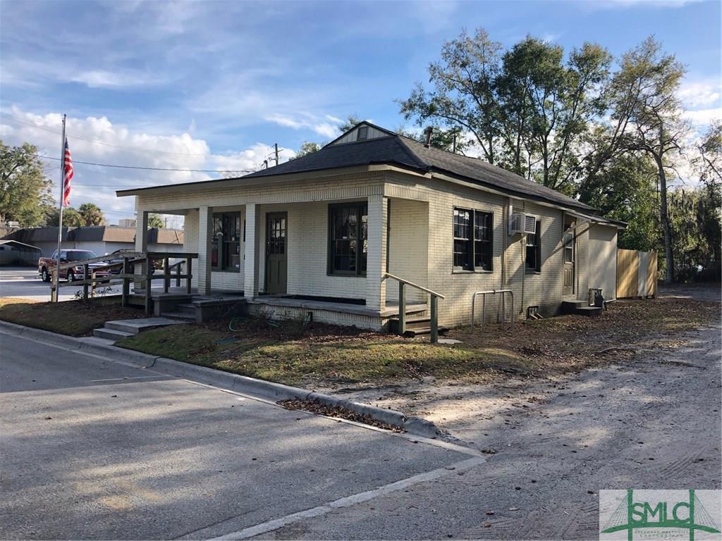 601 68th Street - Photo 1