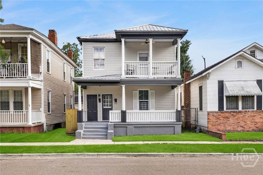 530 35th Street - Photo 1