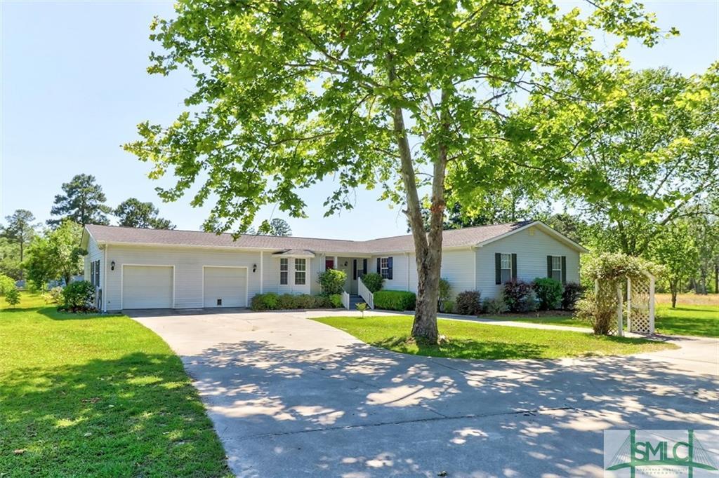 155 Pine Hill Drive - Photo 1