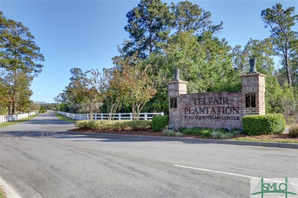 1035 Bridle Path Boulevard - Photo 1 1035 Bridle Path Boulevard - Photo 1