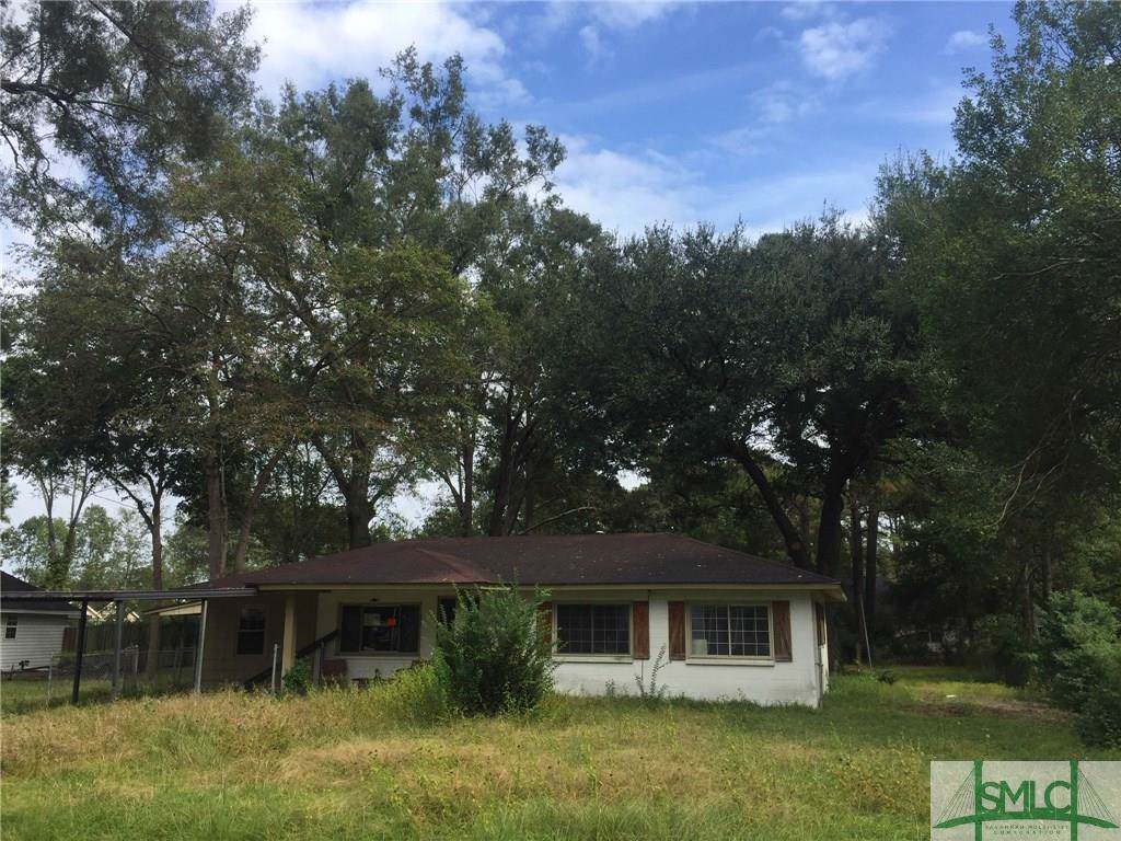 230 Moore Avenue - Photo 1