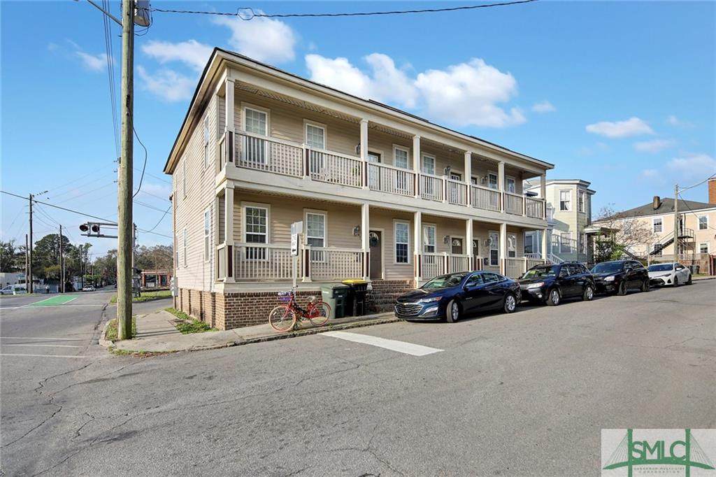 421 36th Street - Photo 1