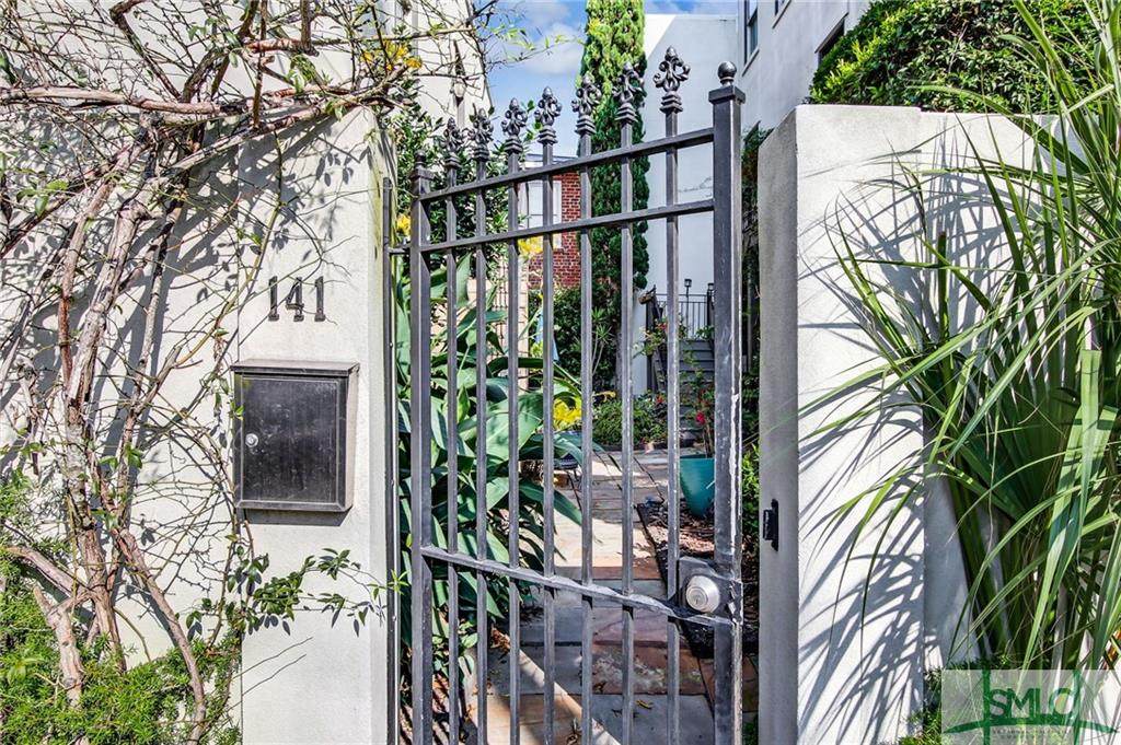 141 Price Street - Photo 1