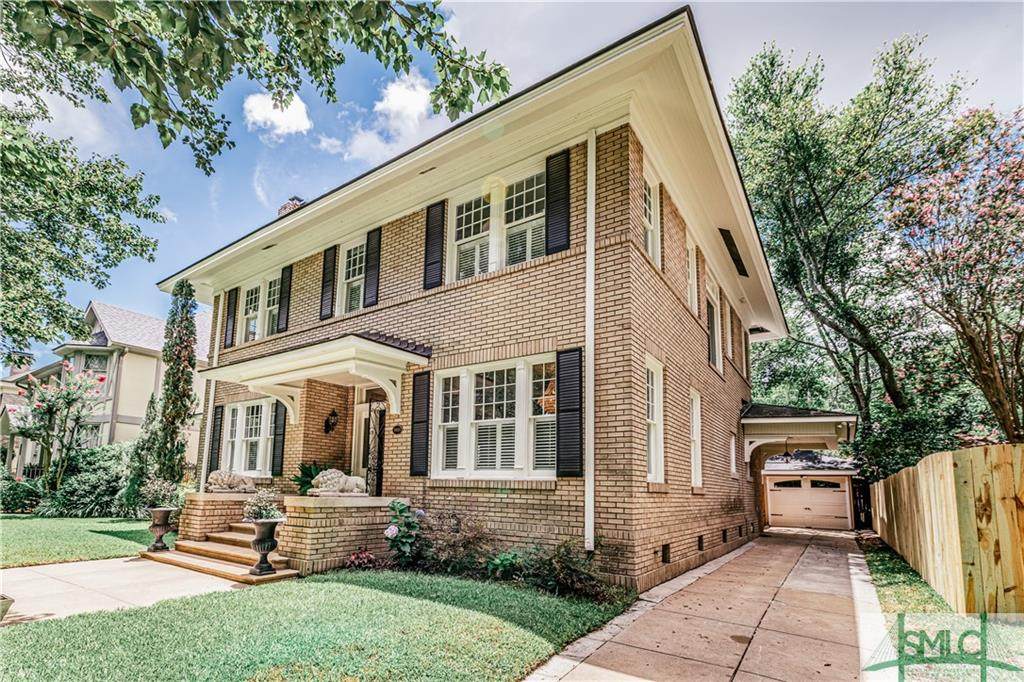 111 44th Street - Photo 1
