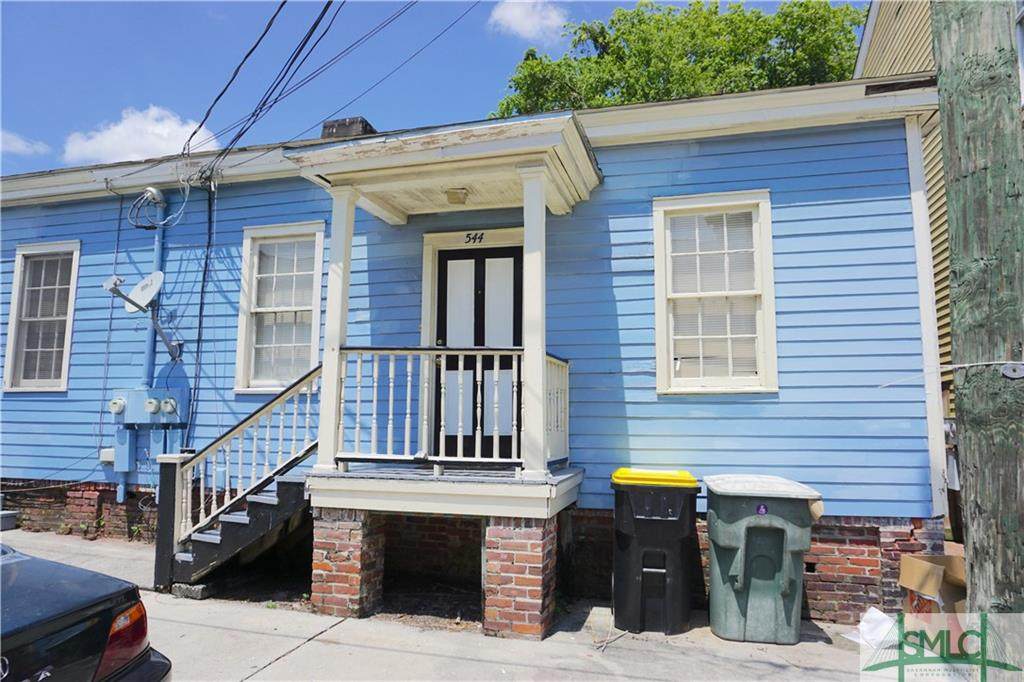544 Huntingdon Street - Photo 1