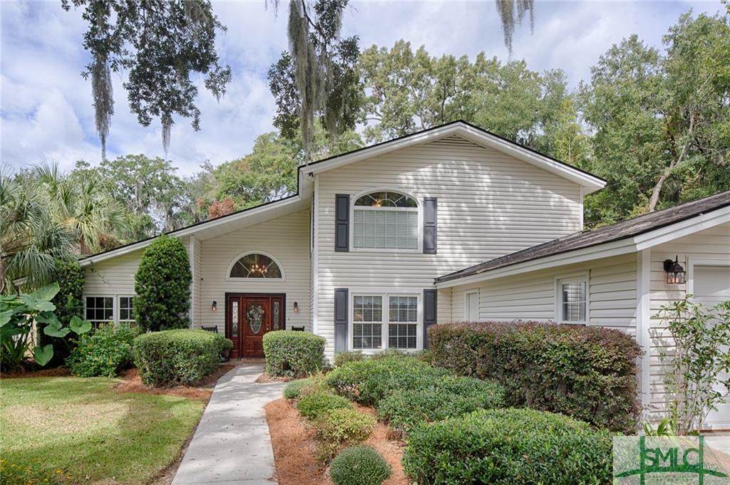 254 Suncrest Boulevard - Photo 1