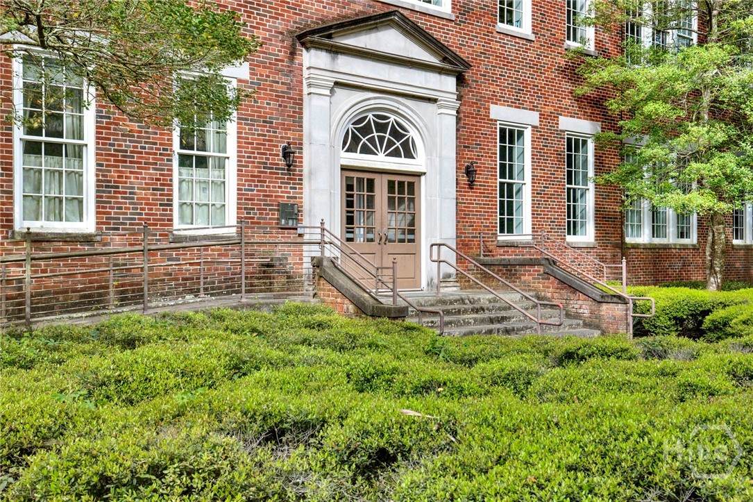 1835 Skidaway Road - Photo 1