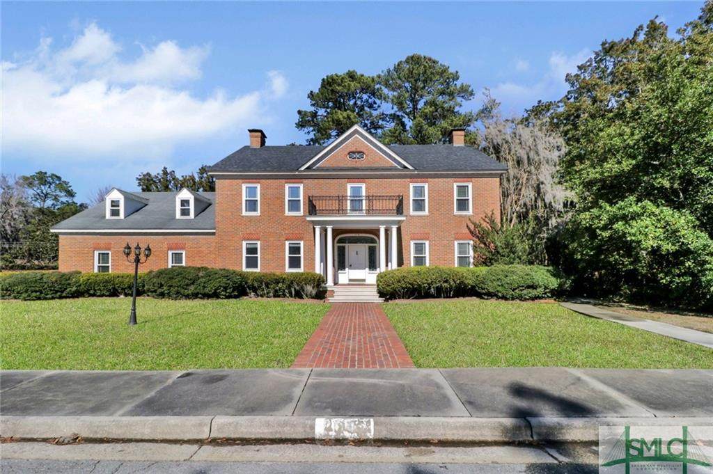 116 Mclaws Street - Photo 1