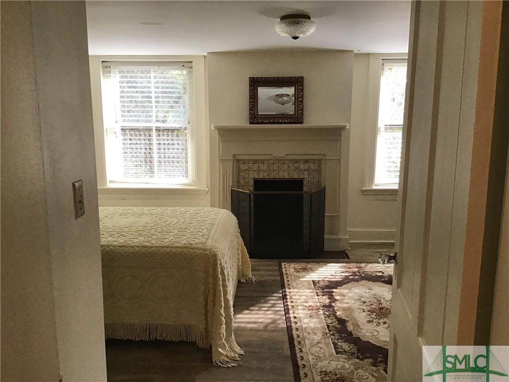 213 Hall Street - Photo 1
