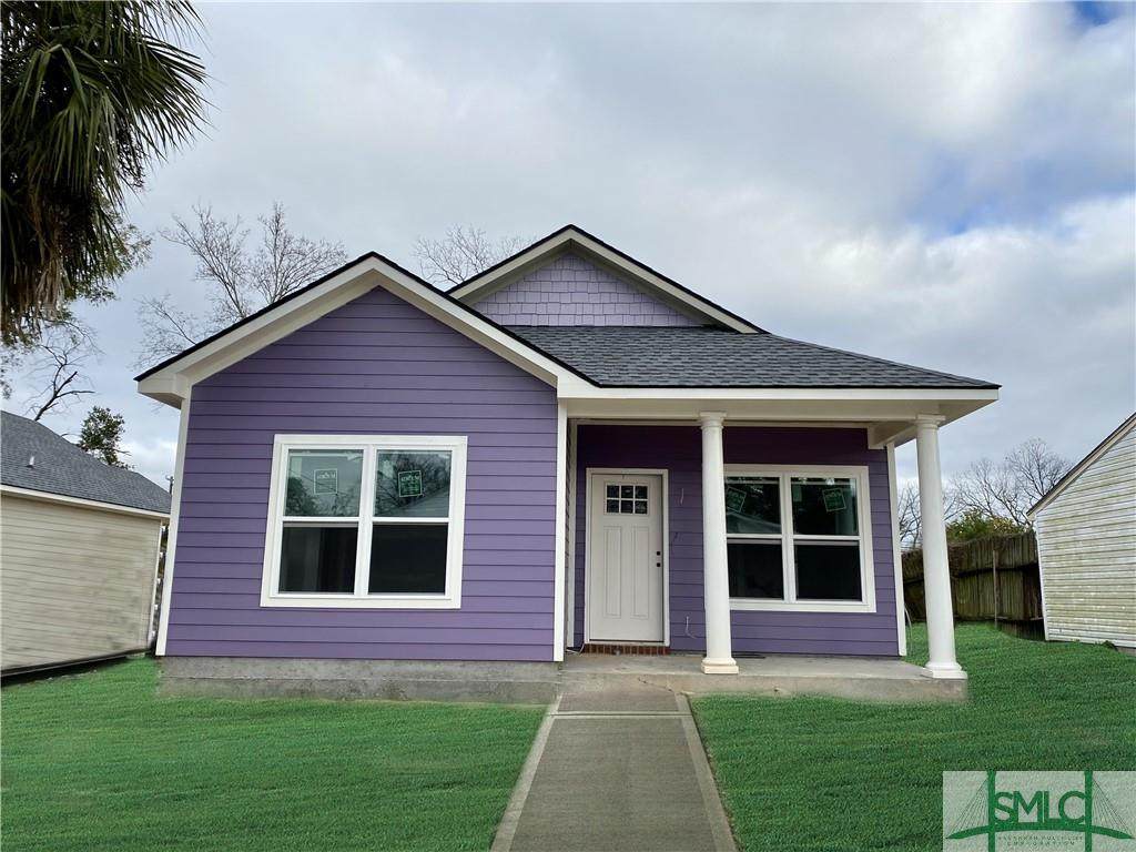 242 Cumming Street - Photo 1