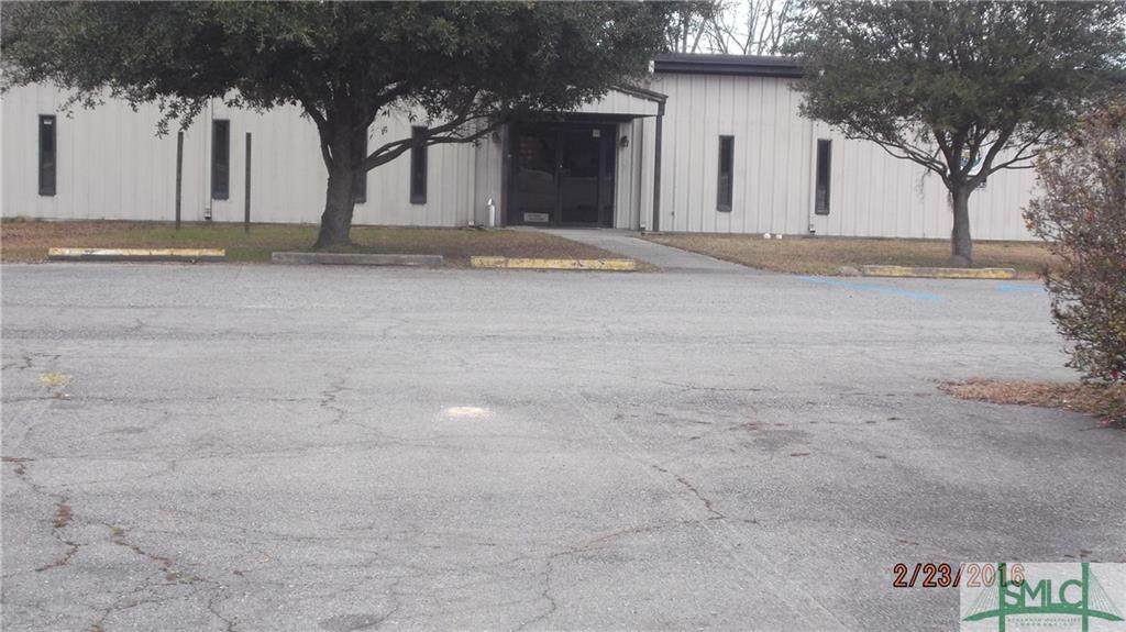 105 Sharon Court - Photo 1