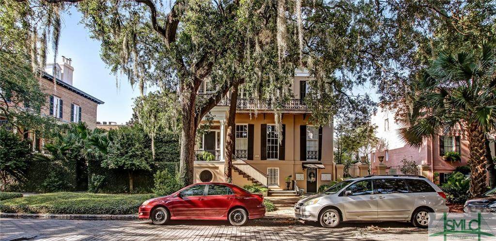 208 Jones Street - Photo 1