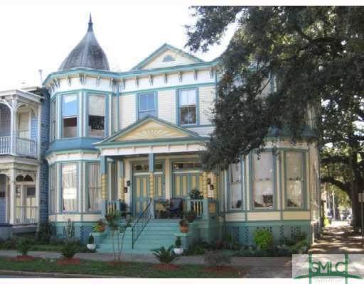 301 Henry Street - Photo 1