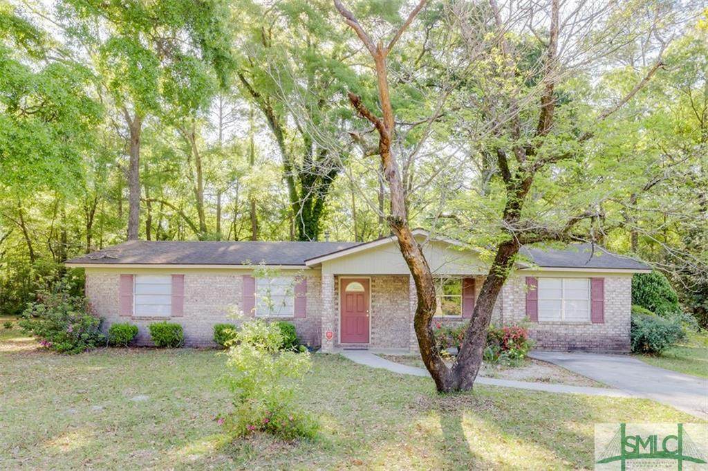 352 Queens Way - Photo 1