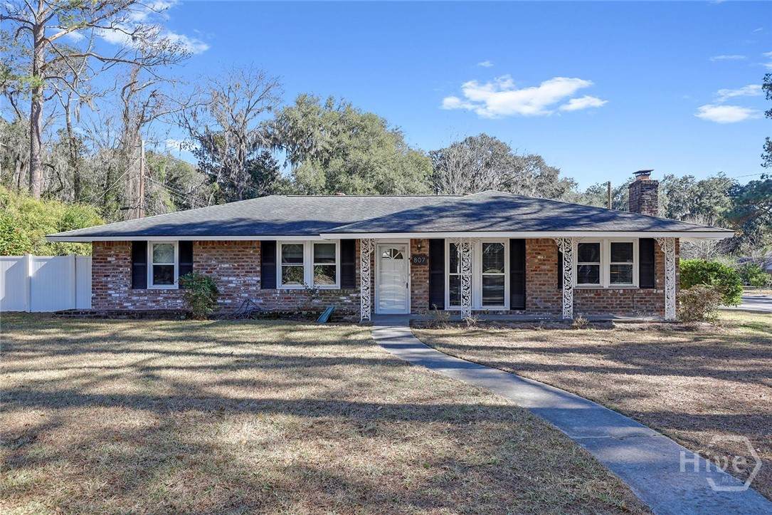 807 Dyches Drive - Photo 1