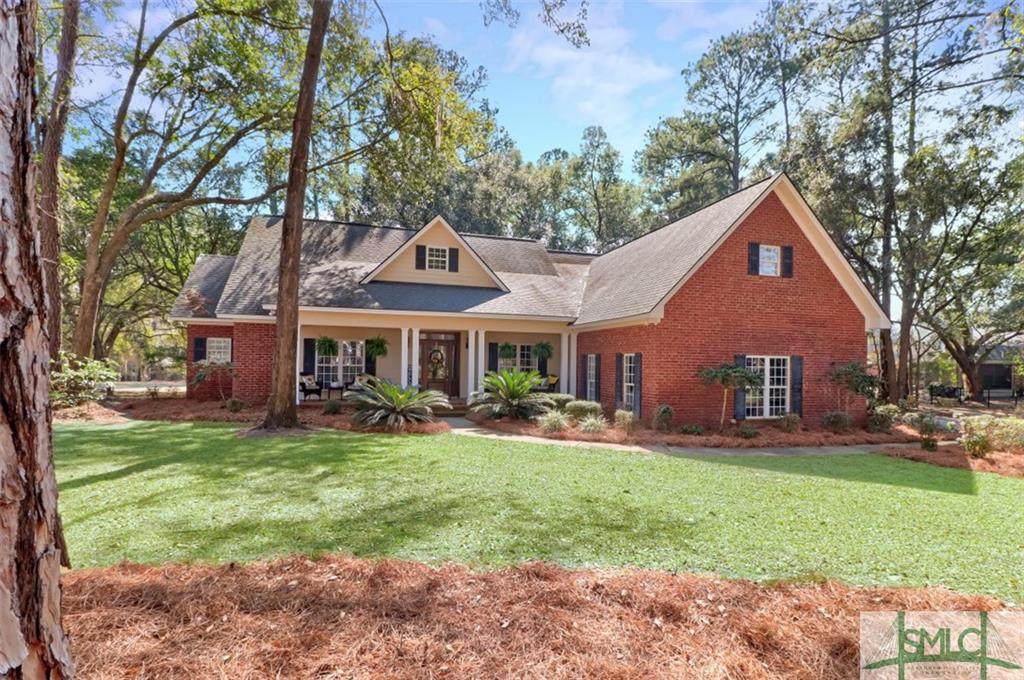 501 Lakeview Drive - Photo 1