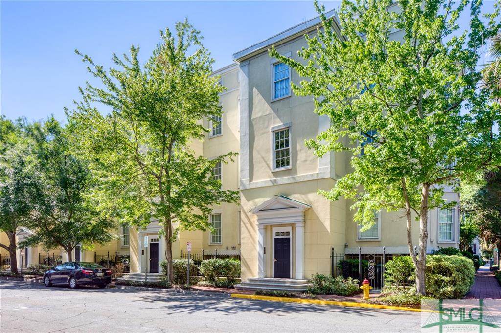 337 Charlton Street - Photo 1