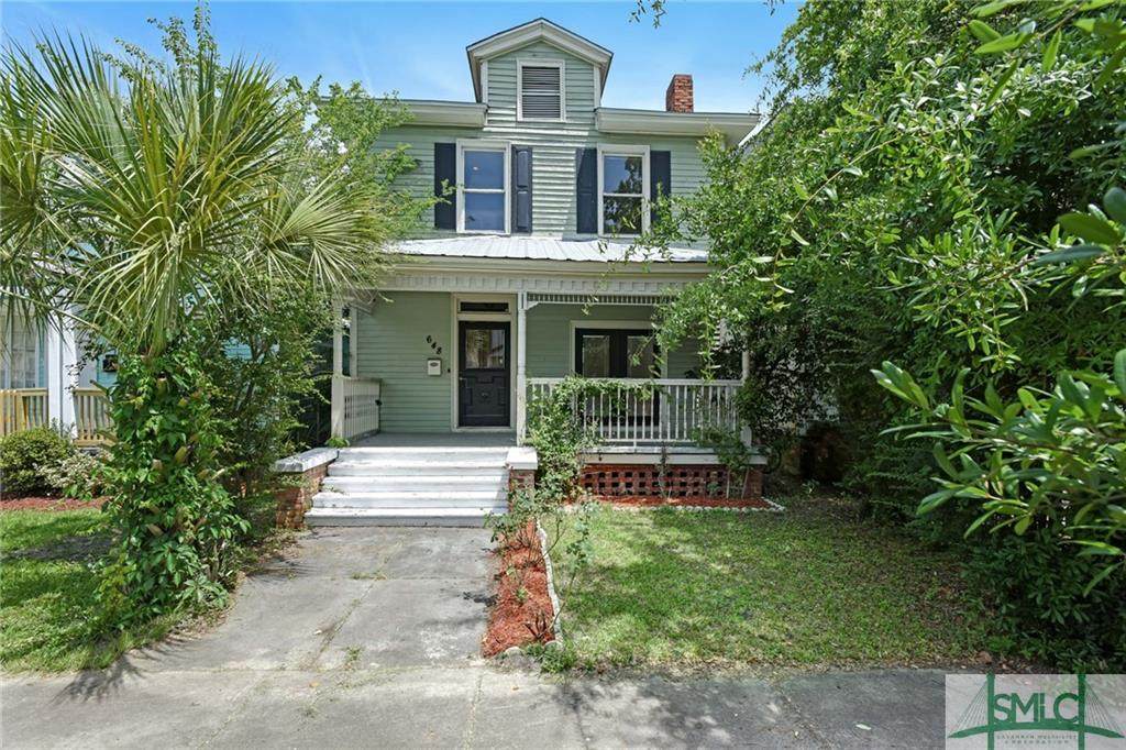 648 Henry Street - Photo 1