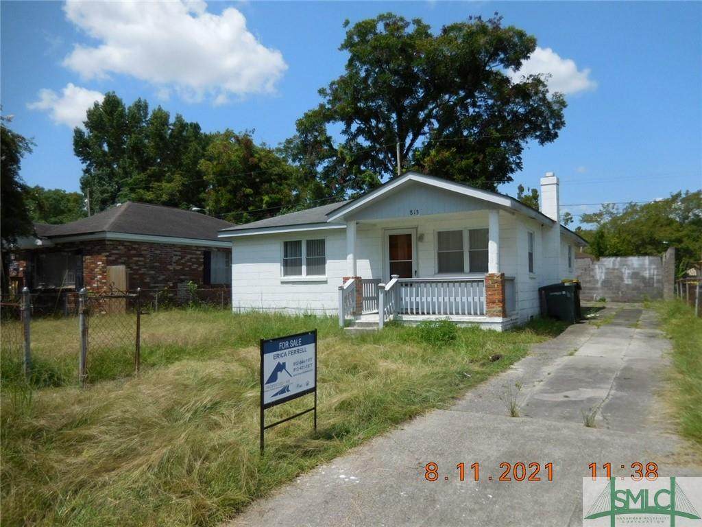 813 Carver Street - Photo 1