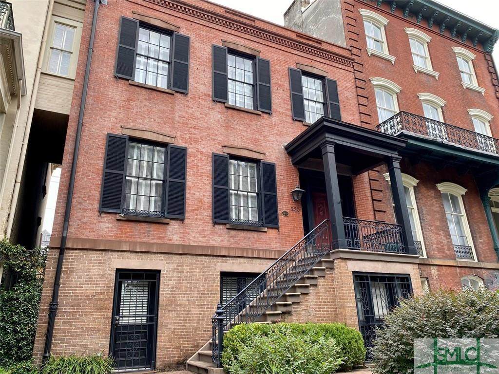 220 Oglethorpe Avenue - Photo 1