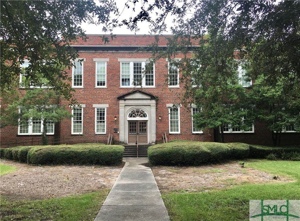 1835 Skidaway Road - Photo 1