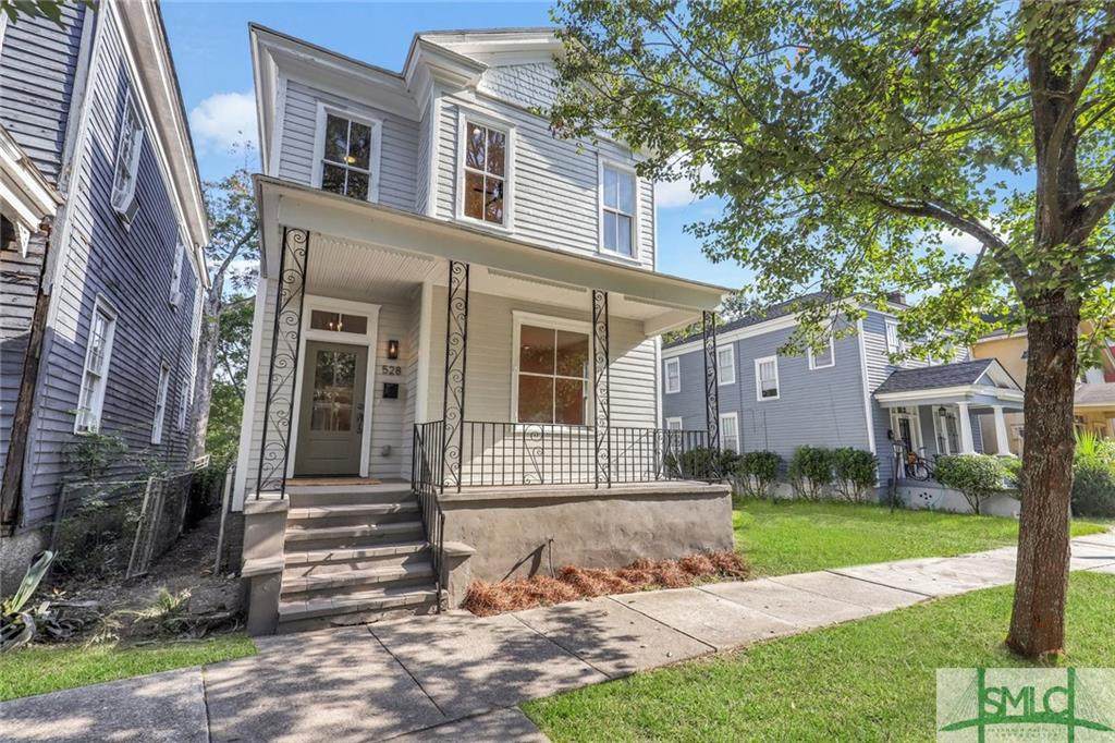 528 Park Avenue - Photo 1