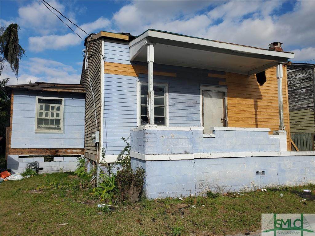 704 Lavinia Street - Photo 1