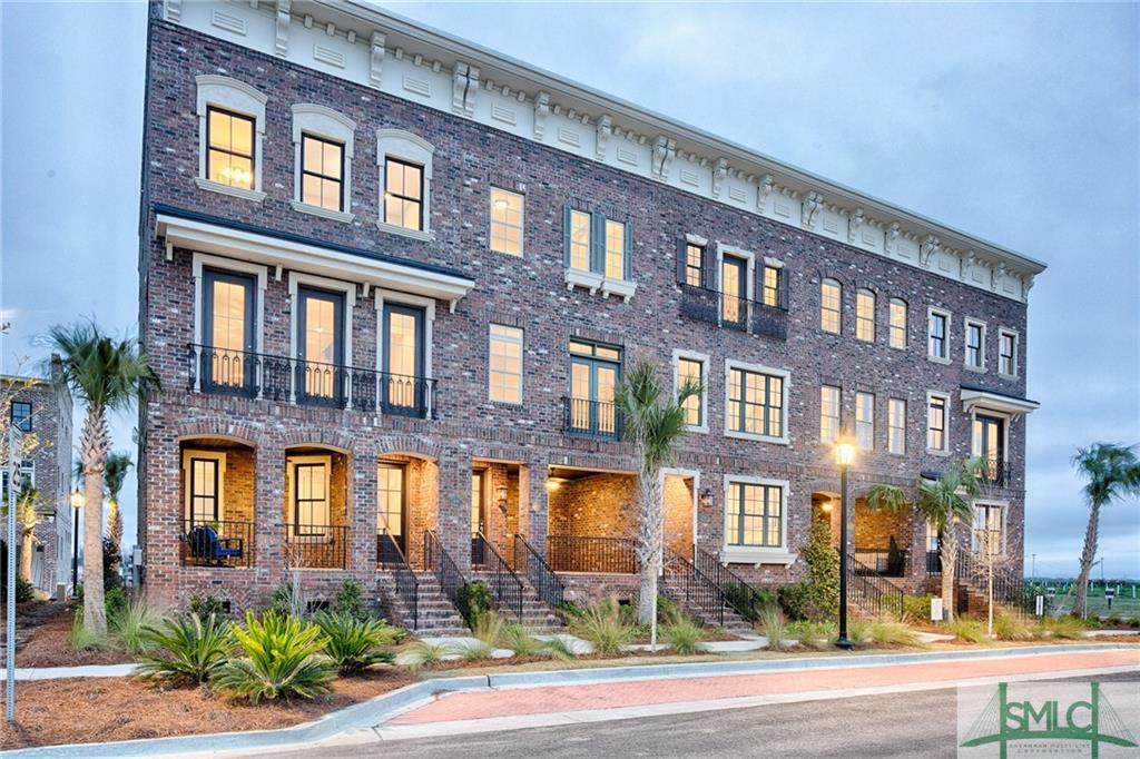 404 Port Street - Photo 1