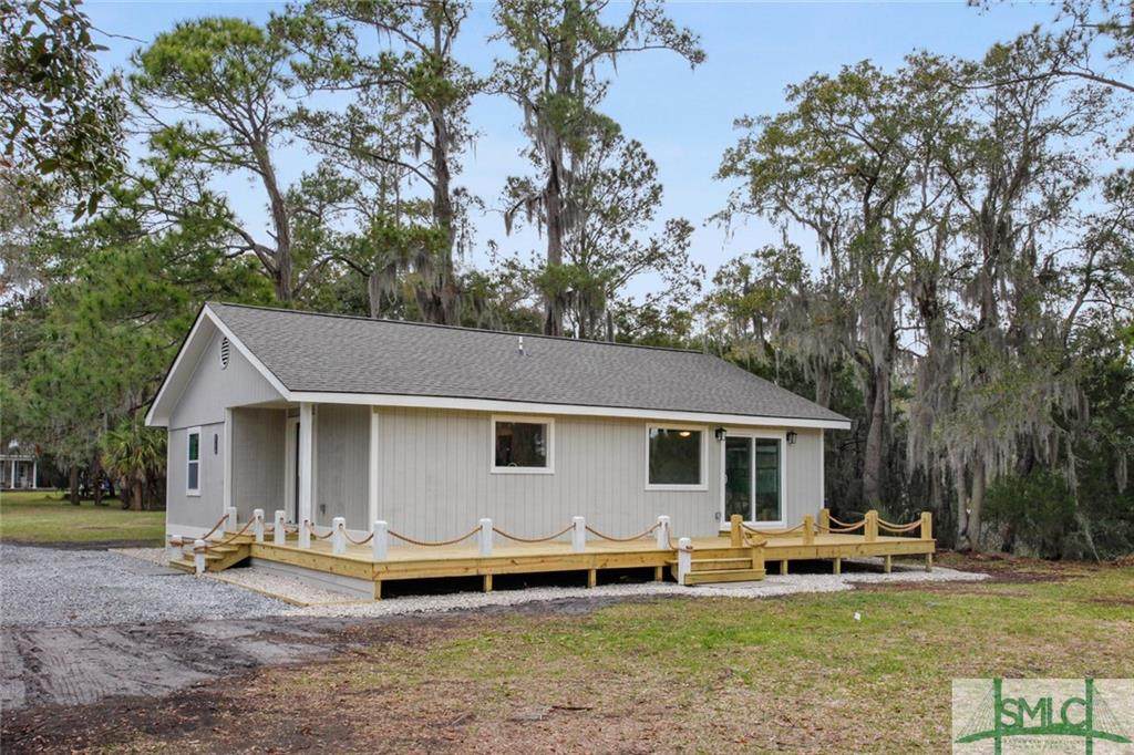 2617 Salcedo Avenue - Photo 1