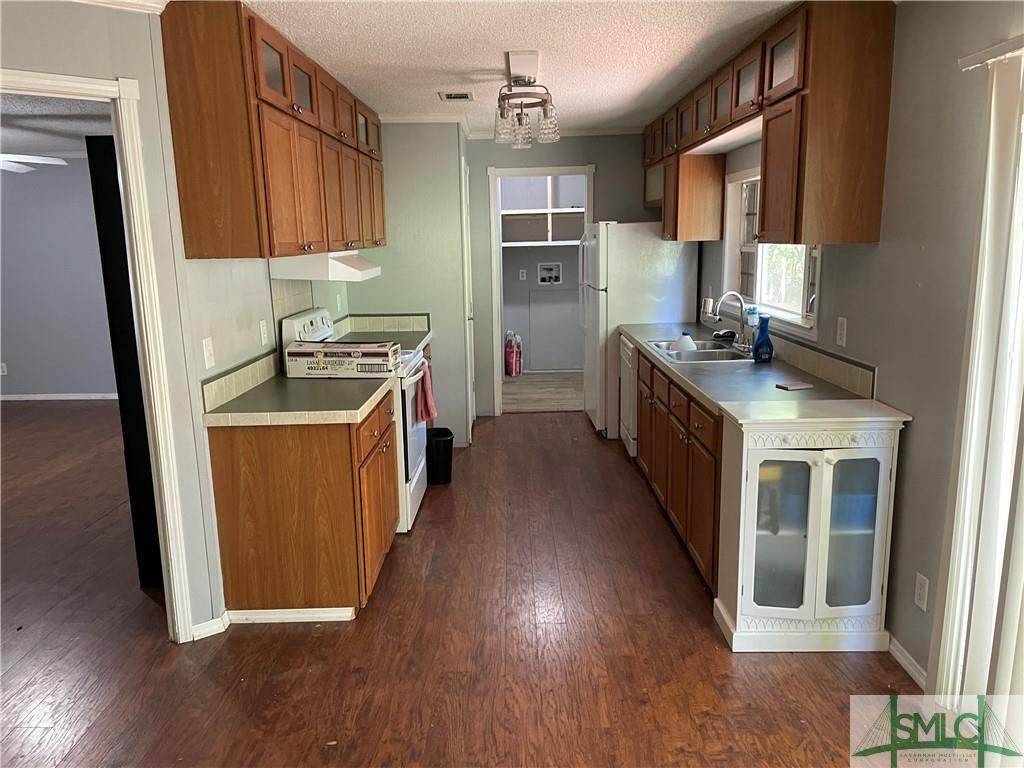 178 Marie Avenue - Photo 1