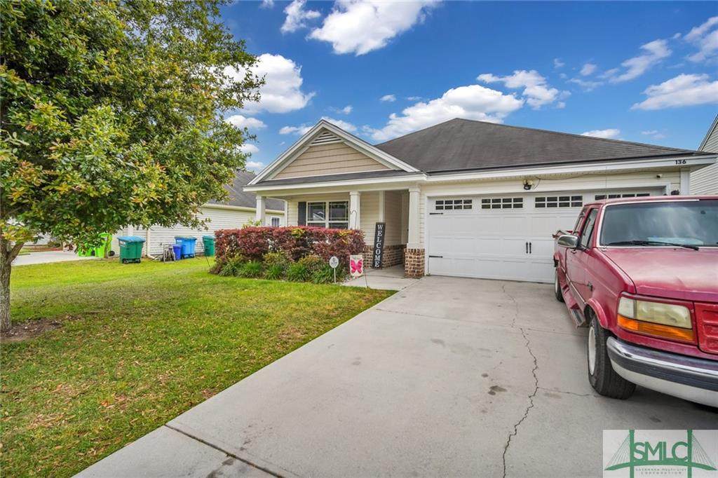 136 Fox Glen Court - Photo 1