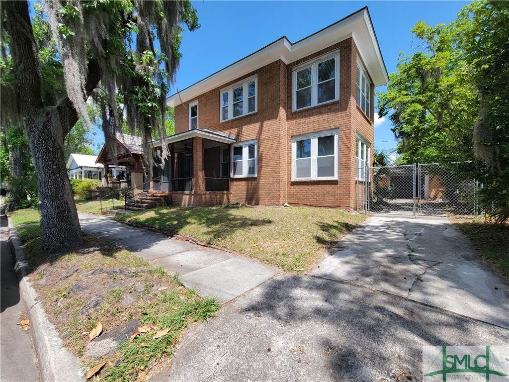 1006 40th Street - Photo 1
