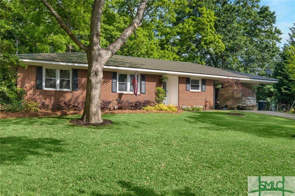 823 Bel Air Circle - Photo 1