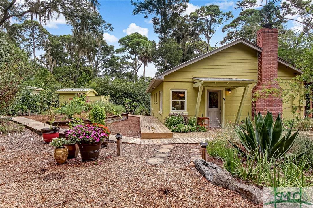 132 Campbell Avenue - Photo 1