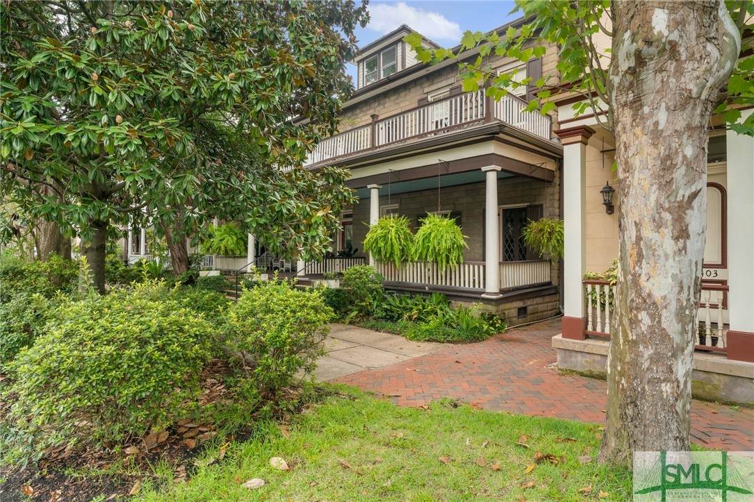 405 Hall Street - Photo 1