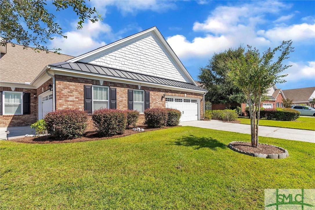 136 Regency Circle - Photo 1