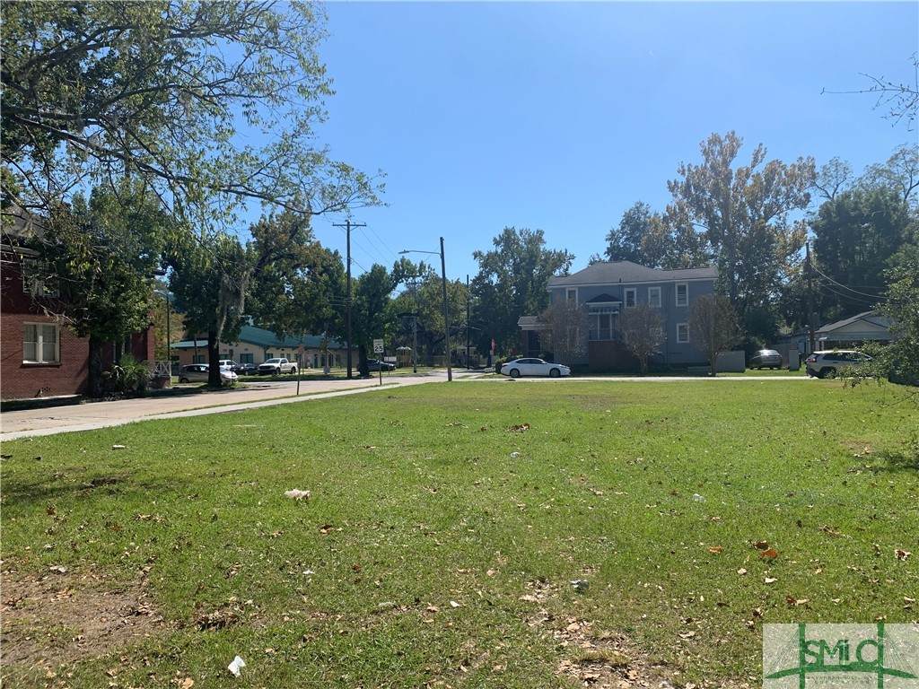 820 Bolton Street - Photo 1